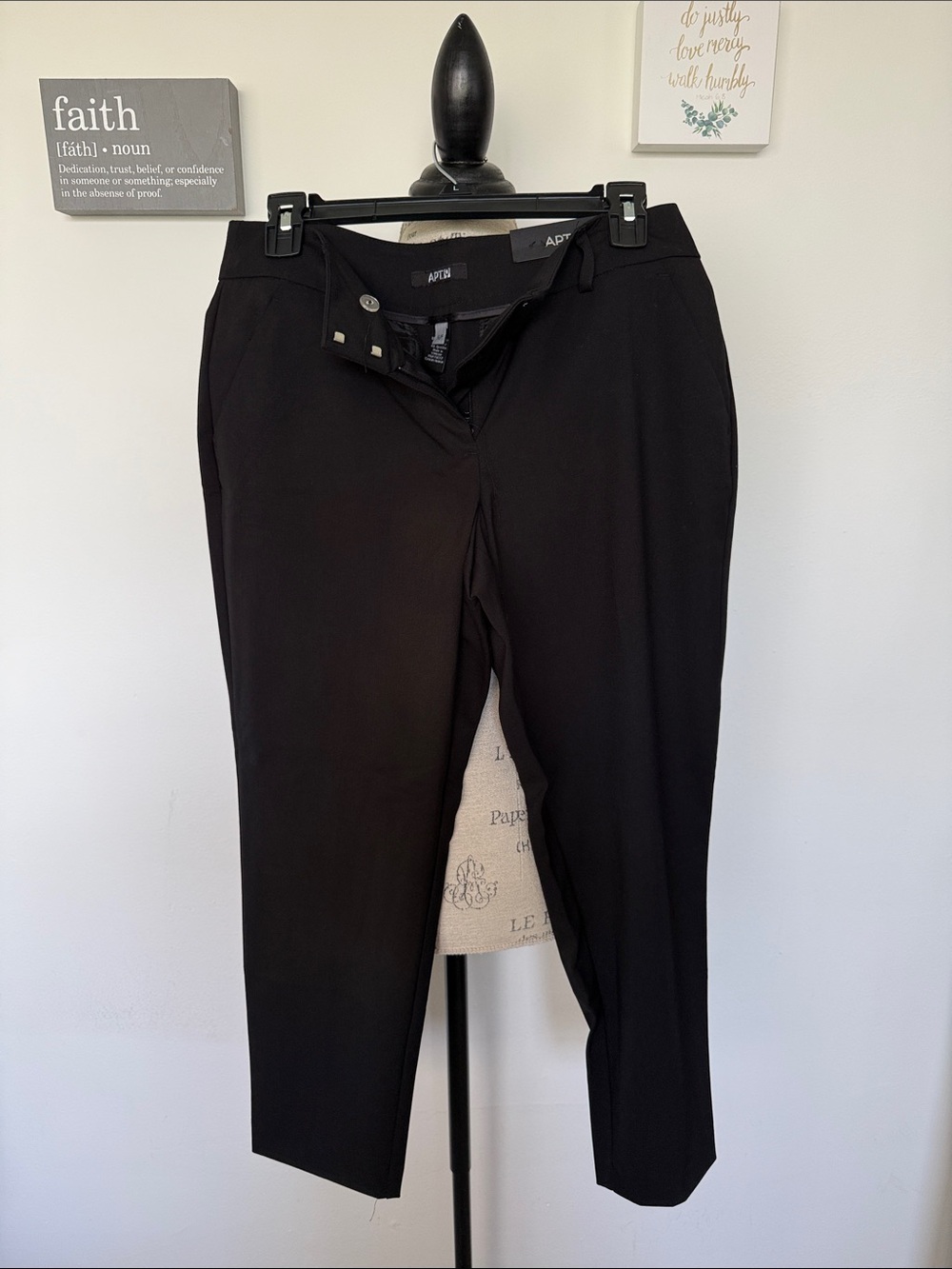 Apt. 9 Women’s Black Dress Slacks - Classic Workwear